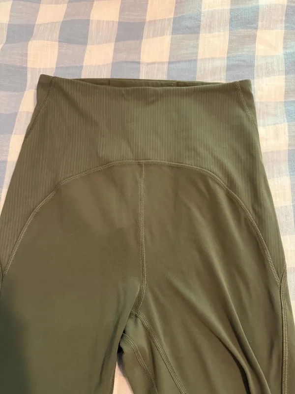 Lululemon Green Biker Shorts Size 4 - Image 3