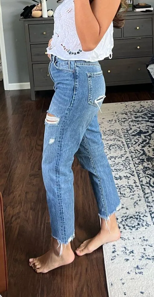 Distressed Jeans Size 27 - Image 6