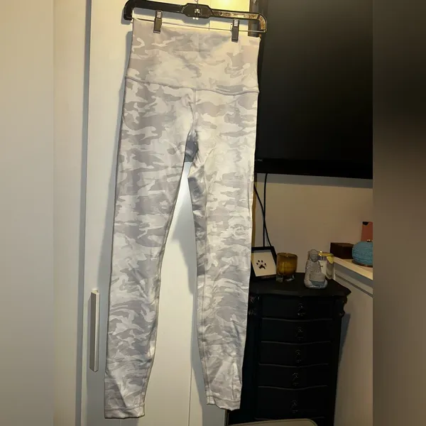 NWOT Lululemon Wunder Under High-Rise Tight 28" *Luxtreme - Image 10