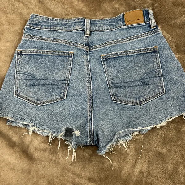 American Eagle cut off mom shorts size 4 - Image 2