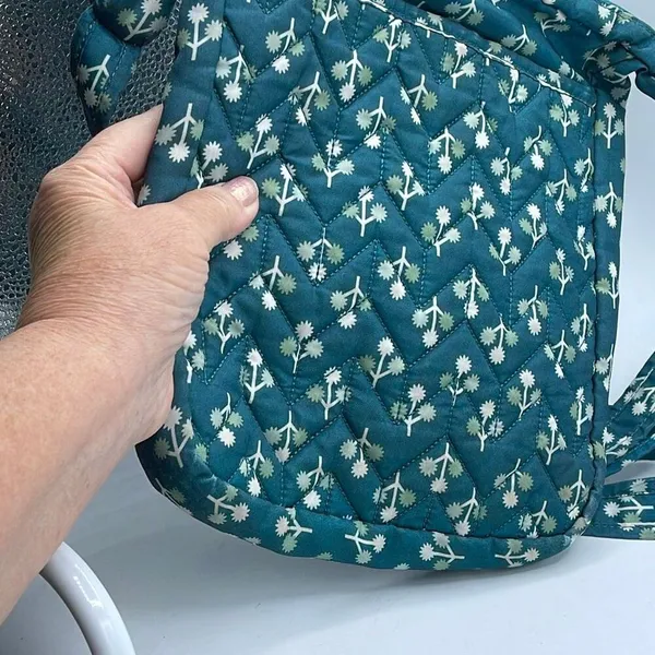 Lug floral crossbody med size - Image 4