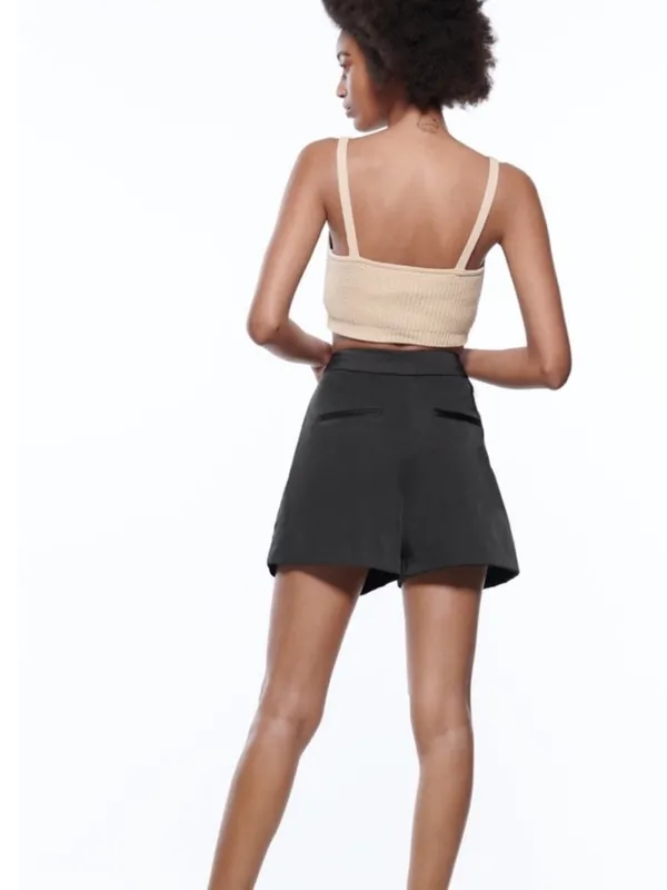 Zara Satin Black High-Waist Pleated Women's Shorts Size Small - Image 3