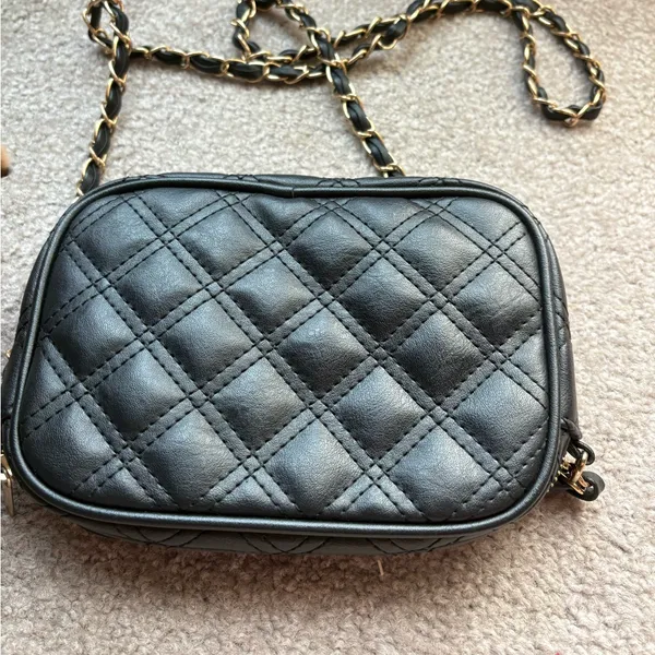 Gina Concepts Small Black Quilted Crossbody Purse With Chain Strap - Image 4