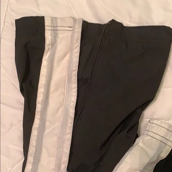 Old Navy track pants with back pocket and side zip - Image 3