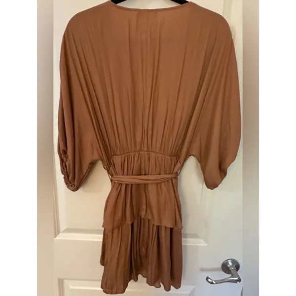 vestique boutique brass short sleeve mini ruffle dress womens sz small - Image 2