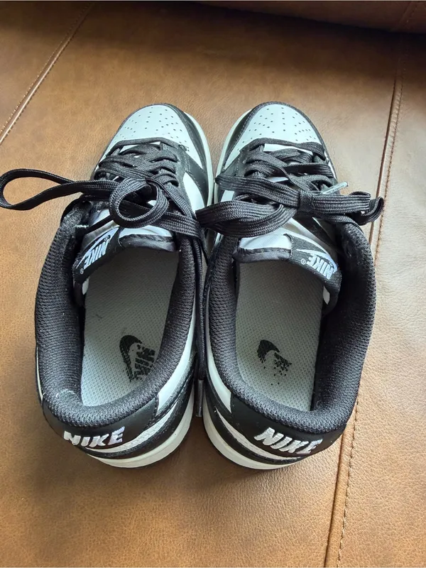 Nike Dunk Low Pandas Women’s Size 7.5 Black and White Sneakers DD1503-101 - Image 5