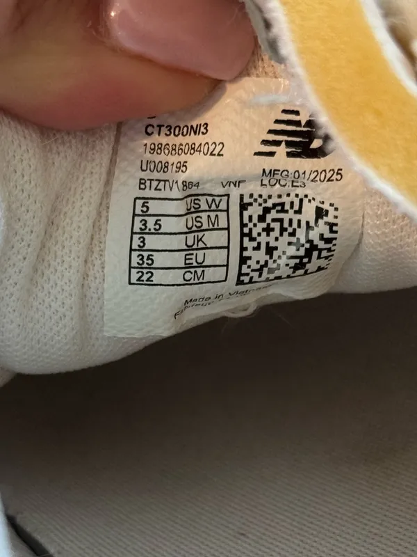 New Balance Women'S 300 Court Sneakers - Image 7