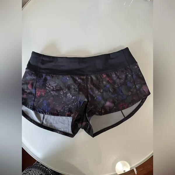 Lululemon Athletica Women's Dark Floral Athletic Shorts - Image 4