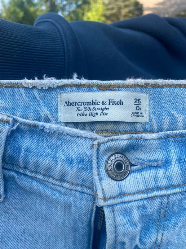 Abercrombie High-Rise Jeans - Image 2
