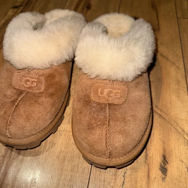 Ugg slippers - Image 3