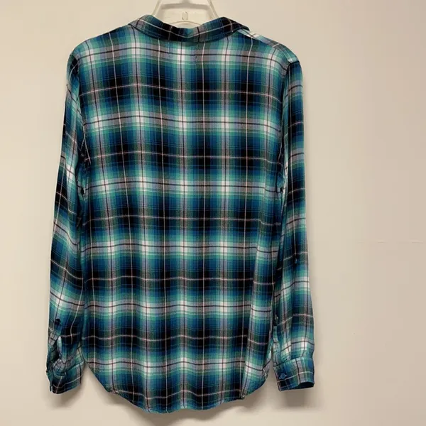 Olive & Oak Long Sleeve Plaid Blouse - Image 7