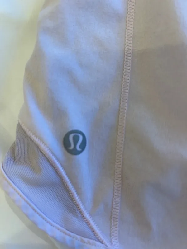 Lululemon Hottie Hot 2.5" Shorts - Image 3