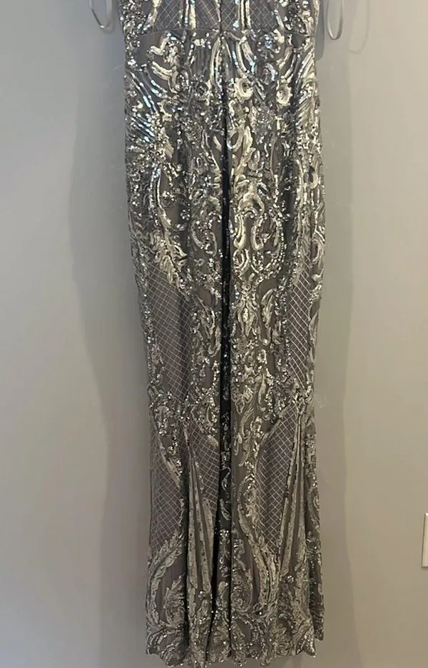 Amelia Couture style no. 62079114 (size 2) silver detailed prom dress - Image 6