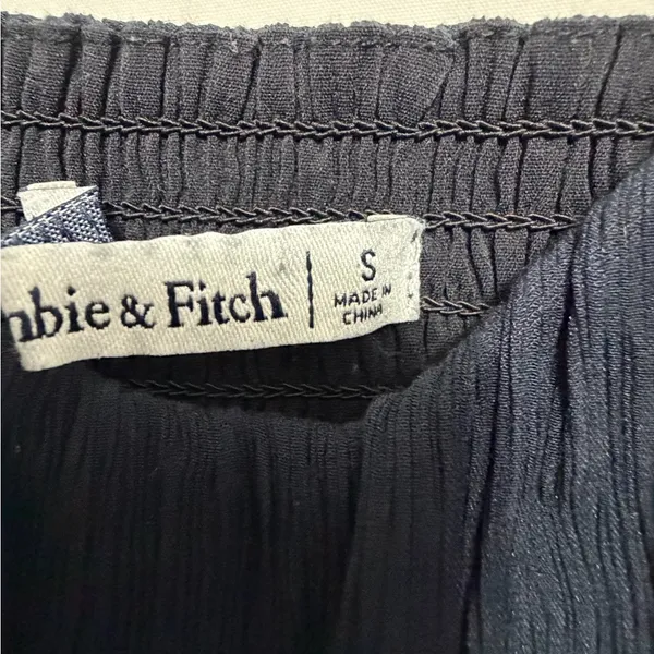 Abercrombie & Fitch women’s Size S Black Puff Sleeve Crop Top Cottagecore(A440)✨ - Image 7