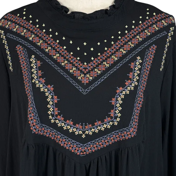 Torrid SZ 2 (2X-Large) Tunic Top Embroidered Ruffled Neck Long Balloon Sleeves - Image 2