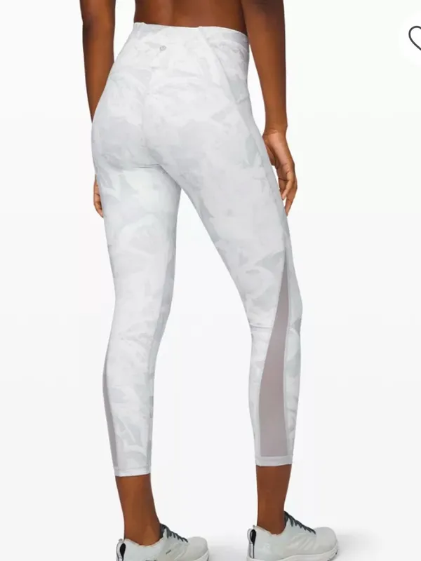 Lululemon Train Times HR Tight 25" Sz 10 - Image 2