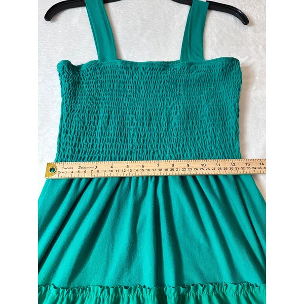 Zenana Emerald Green Smocked Bodice Tiered Maxi Dress Medium (light pilling) - Image 6