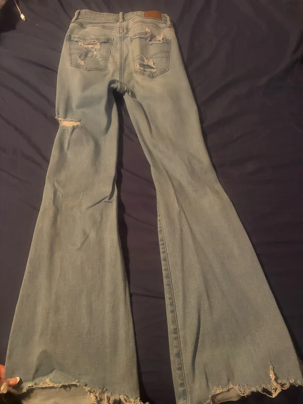 Light Wash Distressed Flare American Eagle Jeans - Image 2