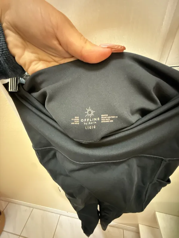 OFFLINE by Aerie Goals High-Rise 7/8 Pocket Legging in Black - Image 4