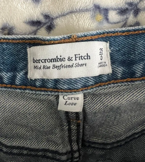 Abercrombie & Fitch Short - Image 3