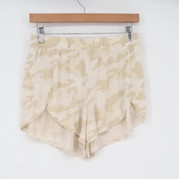 Old Navy Shorts Womens S Dolphin Hem Tan Camo Modal Blend Elastic Waist - Image 2
