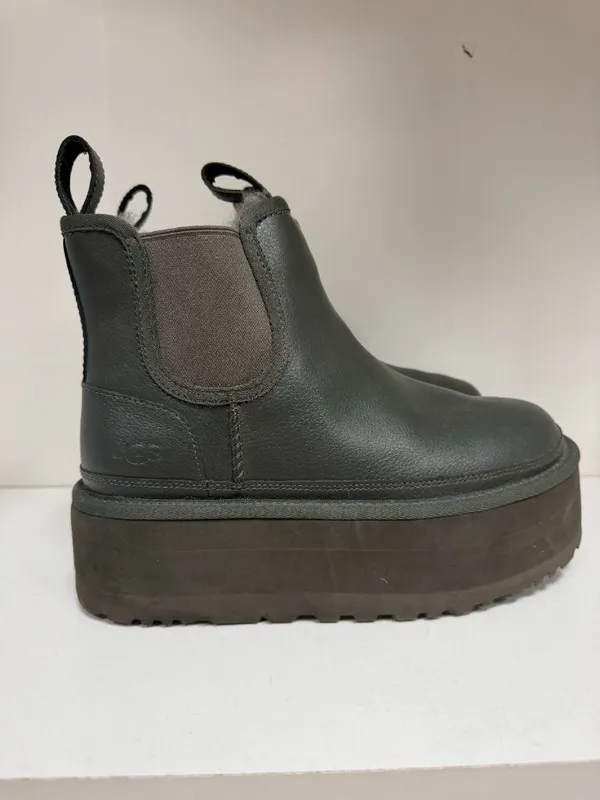 UGG Forest Night Platform Neumel Suede Chelsea Boot - Image 4