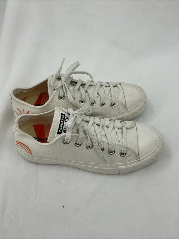 Converse Low Top Canvas Sneakers - Off-White with Red Accent B32 - Image 2