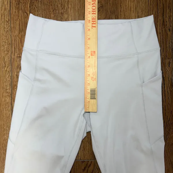 Fabletics PureLuxe High Waisted Cropped Leggings Pockets Cream‎ Womens Small - Image 6