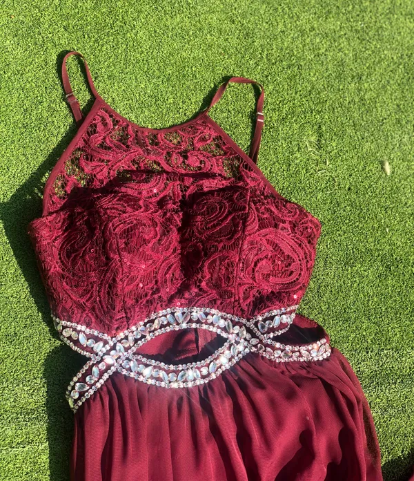 Windsor Burgundy Prom / Formal Dress - Image 2