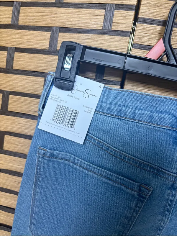 Jessica Simpson daisy flare leg jeans size 8 - Image 6