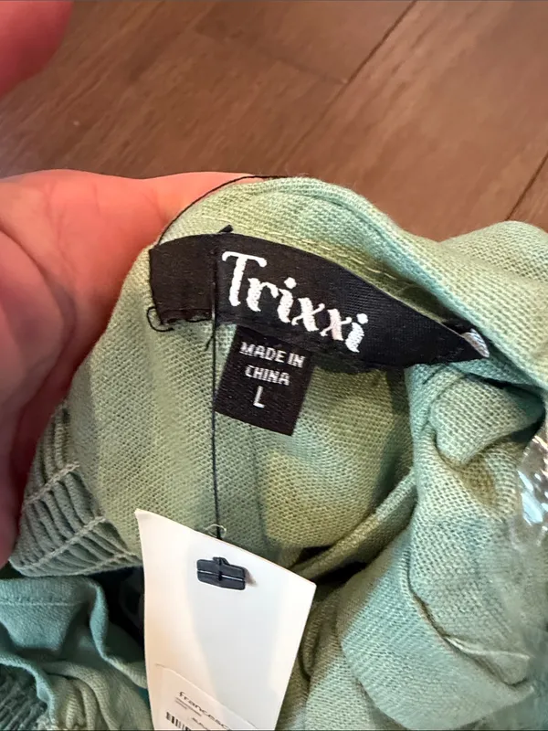 Trixxi Sage Twisted Front Maxi Dress in Size Large NWT - C70-030 - Image 4