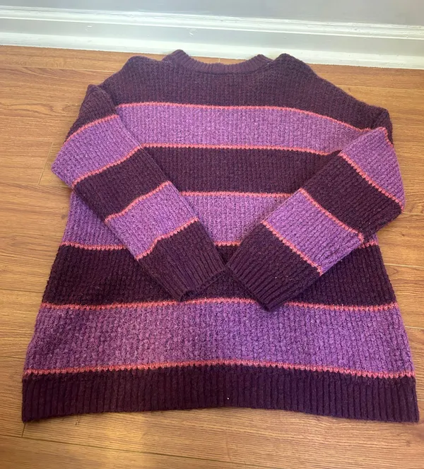 American Eagle Outfitters Sweater - Image 2