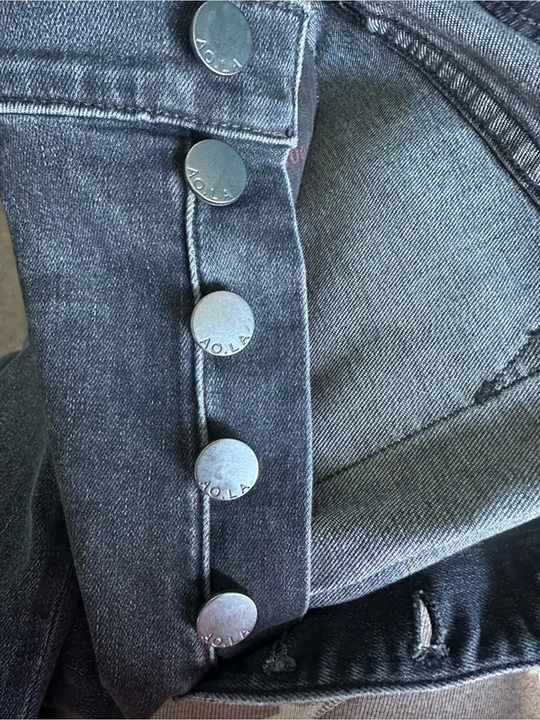 AO.LA by Alice + Olivia Jeans - Image 7