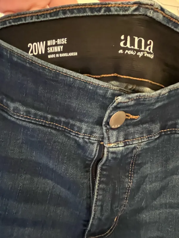 A.n.a. Mid Rise Skinny Jean Size 20W - Image 2