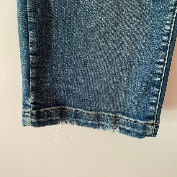Judy Blue Wide Leg Medium Wash Jeans Cropped Fit High Rise Women's size 11 / 30 - Image 4