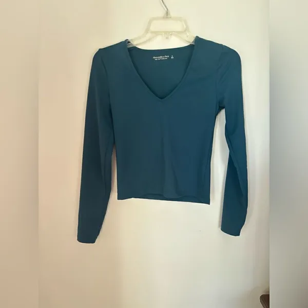 Abercrombie & Fitch Soft A&F Collection Long Sleeve V Neck Top Small Teal - Image 9