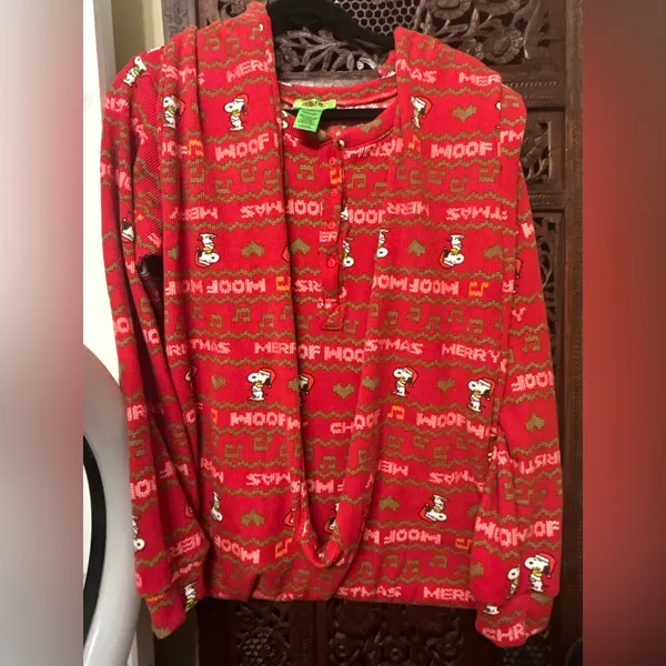 Peanuts Snoopy Christmas one-piece pajama or onesie red size XL. - Image 4