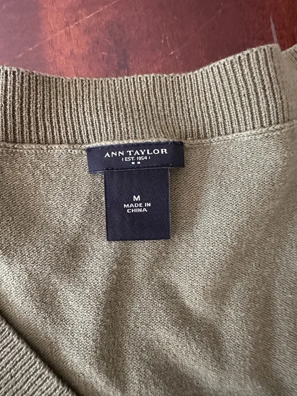 Women’s green small Ann Taylor shirt  - Image 3