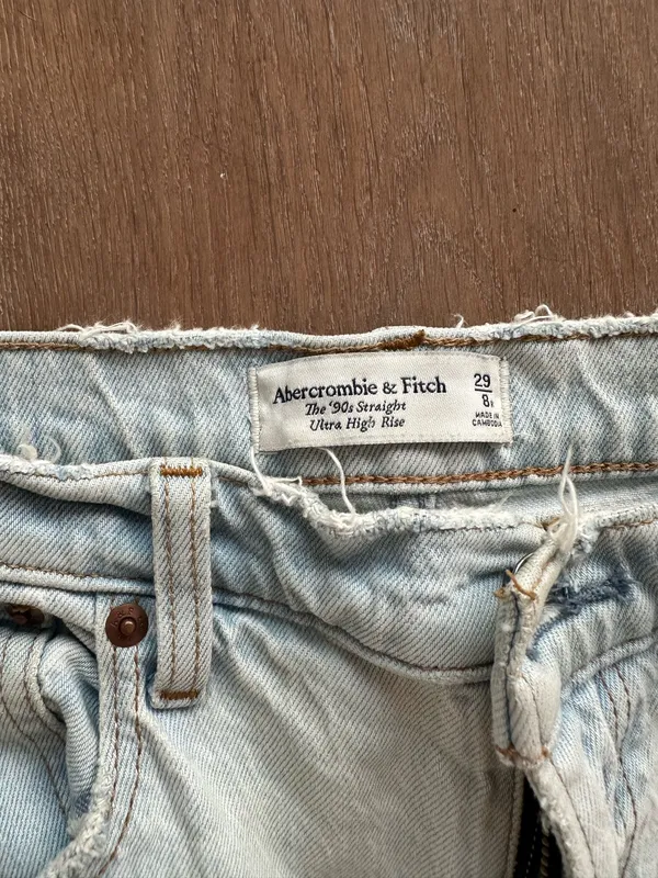 90s Straight Abercrombie Ultra High-Rise Jeans - Image 2