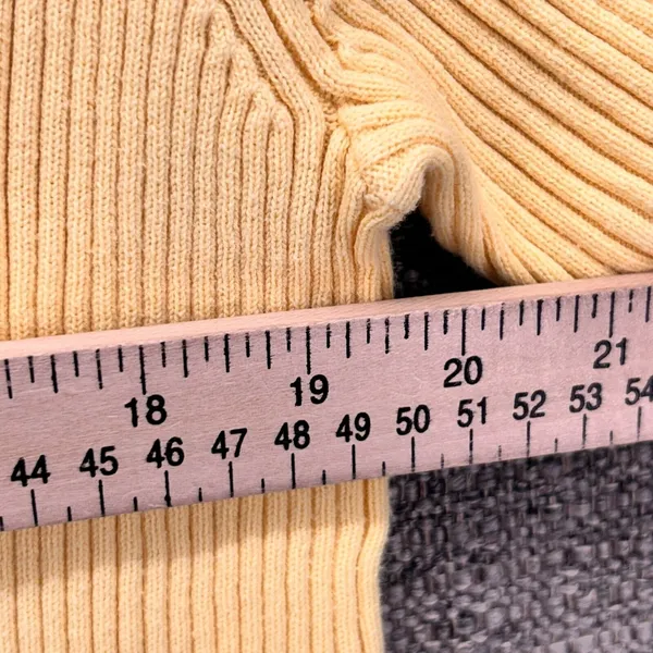 Avenue Henley Sweater Yellow  22‎ - Image 10