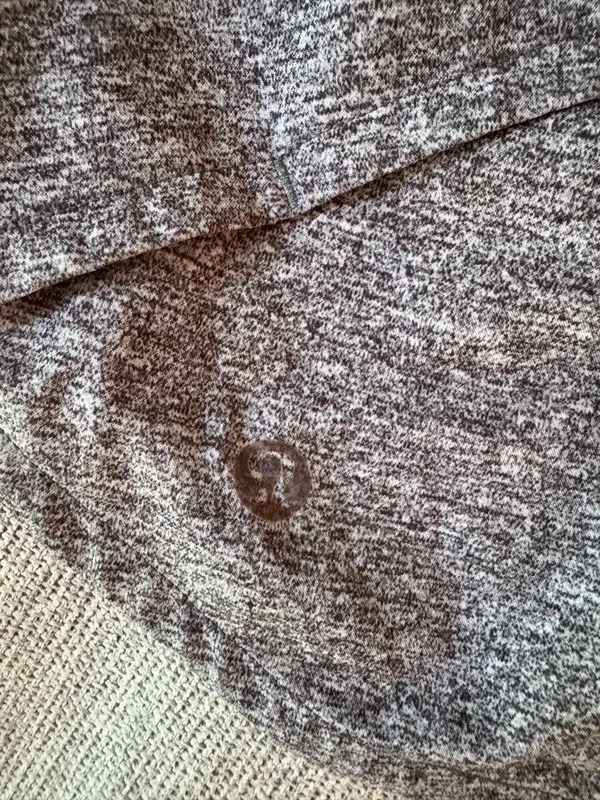 Grey low waisted lulu shorts - Image 4
