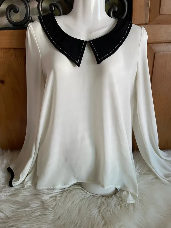Forever 21 Long sleeve black & white sheer top with attached collar - Image 5