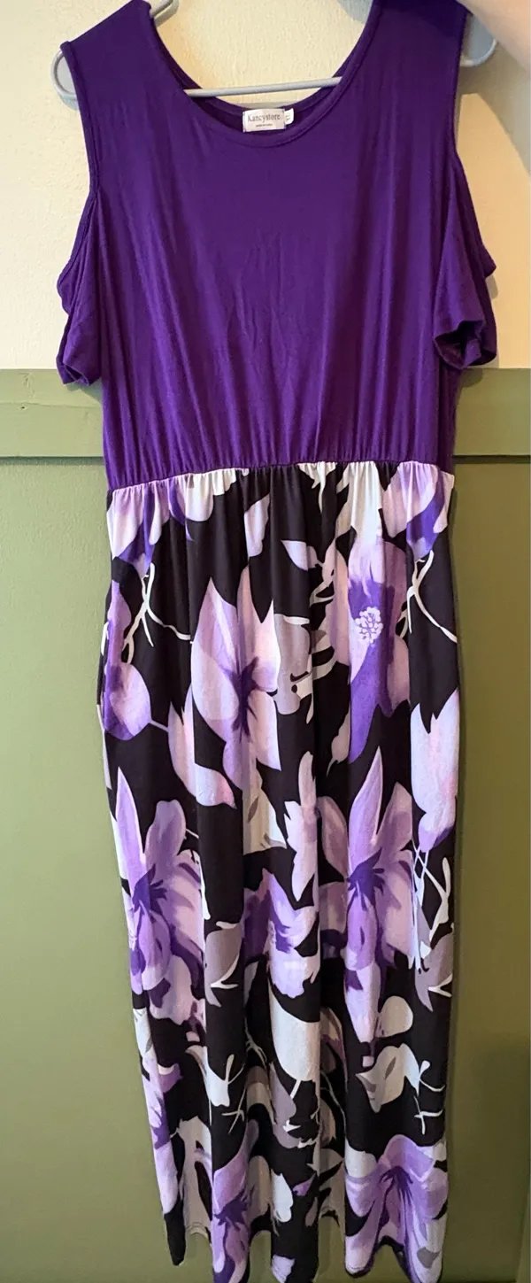 Purple Floral Cold-Shoulder Maxi Dress - Image 3