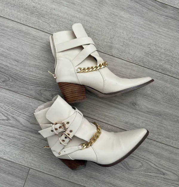 Coconuts by Matisse Booties Ivory Size 7 - Image 9