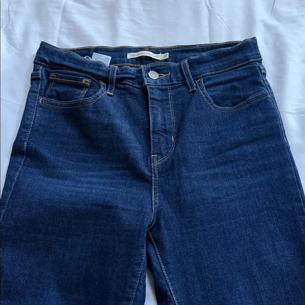 Levi's Women's Dark Indigo Skinny Jeans - Image 2