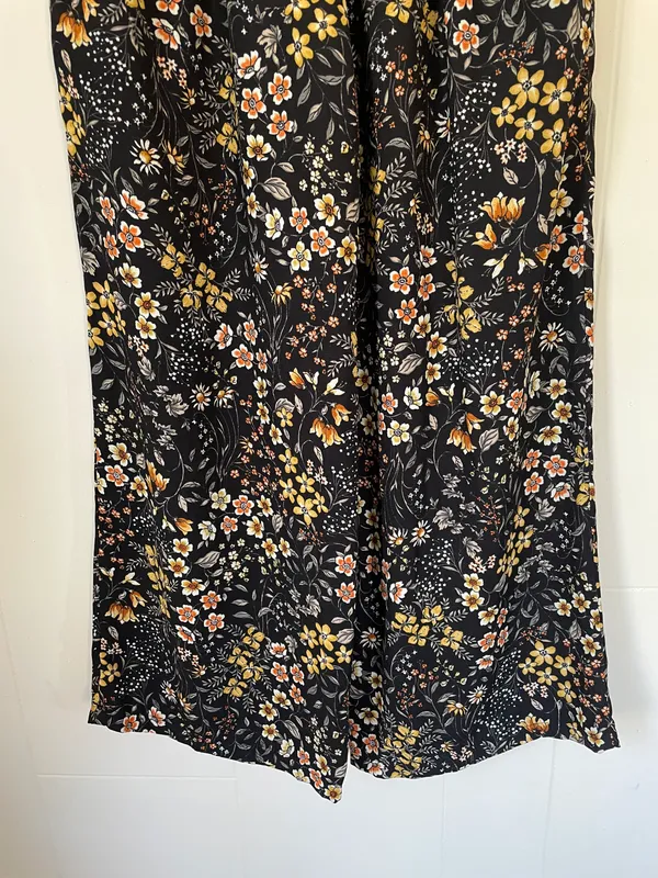 wide leg pants floral button detail boho women’s size XS - Image 8