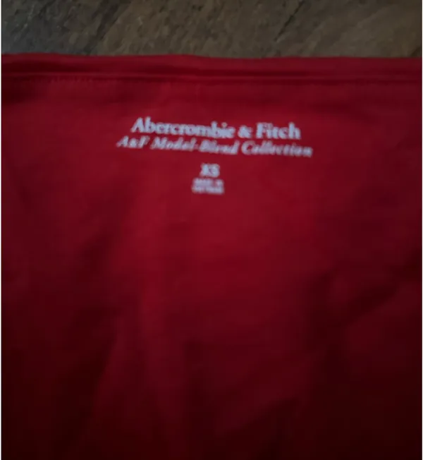 NWOT Abercrombie Asymmetrical Twist Top in Red - Image 2