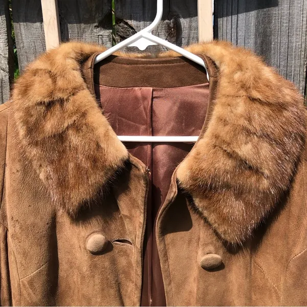 Vintage Suede Double Breasted Coat with Fur Collar M/L - Image 5