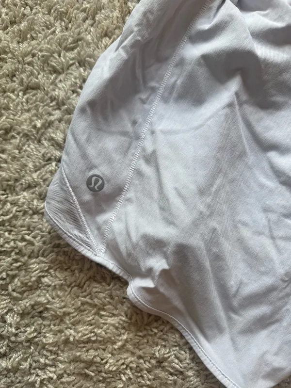 White High-Rise Lululemon Hotty Hot Shorts Lined Athletic 4 - Image 4