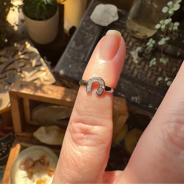Horse Shoe CZ Sterling Silver Toe Ring Silver - Image 3